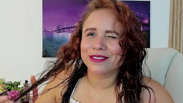 Snapshot of alennax chatting on April 15, 2026, 12:32 pm alennax online show from April 15, 2026, 12:32 pm