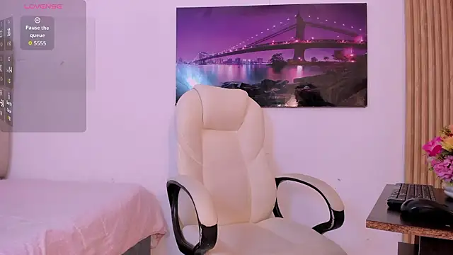 Snapshot of alennax chatting on March 20, 2026, 12:17 pm alennax online show from March 20, 2026, 12:17 pm