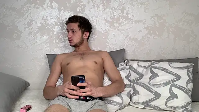 MoonBabyCouple online show from March 21, 2026, 8:30 am