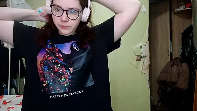 Snapshot of VannessaDillenbeck chatting on February 28, 2026, 6:13 am VannessaDillenbeck online show from February 28, 2026, 6:13 am