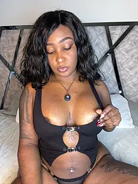 Snapshot of Denise_wolfe21 chatting on February 21, 2026, 4:53 pm Denise wolfe21 online show from February 21, 2026, 4:53 pm