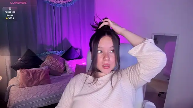 Snapshot of Raven_sweeteyes chatting on February 10, 2026, 12:37 pm Raven sweeteyes online show from February 10, 2026, 12:37 pm