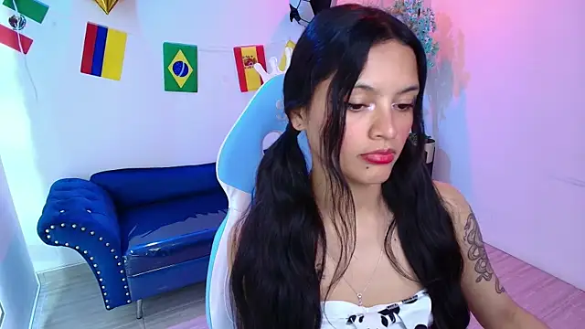 Maddie T18 online show from June 26, 2026, 11:27 am
