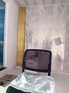 Nala OMG online show from April 2, 2026, 7:09 pm