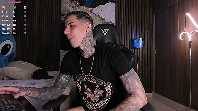 Snapshot of trisstann_ chatting on February 19, 2026, 10:40 pm trisstann online show from February 19, 2026, 10:40 pm