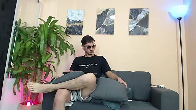 DesiresOfOlympus  online show from March 4, 2026, 7:54 pm