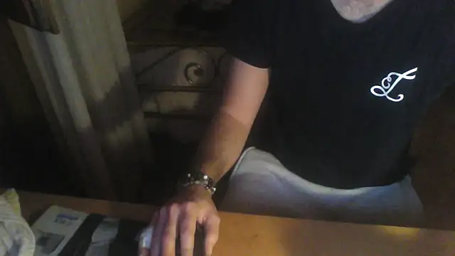 ragazzo200996 online show from February 23, 2026, 7:25 pm