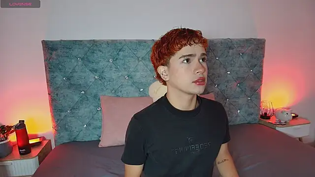 Snapshot of ryan_onFire chatting on April 16, 2026, 1:23 pm ryan onFire online show from April 16, 2026, 1:23 pm