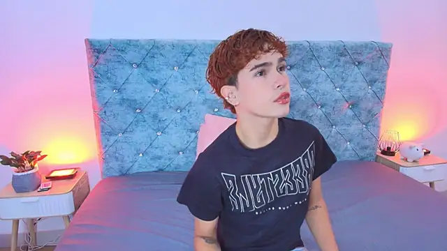 Snapshot of ryan_onFire chatting on April 2, 2026, 1:40 pm ryan onFire online show from April 2, 2026, 1:40 pm