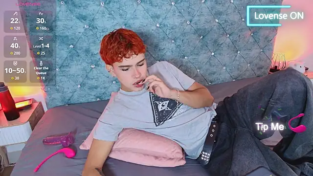 Snapshot of ryan_onFire chatting on April 12, 2026, 1:25 pm ryan onFire online show from April 12, 2026, 1:25 pm