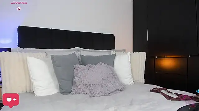 Snapshot of Amarae_ chatting on February 27, 2026, 12:55 am Amarae online show from February 27, 2026, 12:55 am