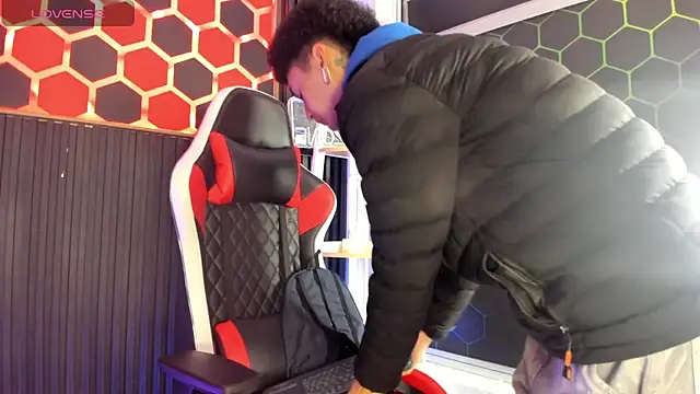 David Banks  online show from April 8, 2026, 12:28 pm