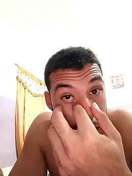 Snapshot of Francisco171 chatting on February 10, 2026, 2:32 am Francisco171 online show from February 10, 2026, 2:32 am