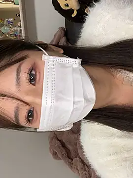  MIYUnya online show from April 15, 2026, 9:48 am