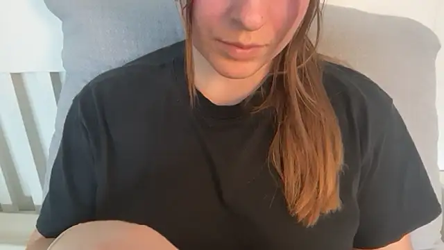 Snapshot of Lucyschickt chatting on June 11, 2026, 2:14 pm Lucyschickt online show from June 11, 2026, 2:14 pm