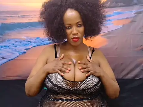 Snapshot of ThickandTallXX chatting on May 26, 2026, 5:16 am ThickandTallXX online show from May 26, 2026, 5:16 am