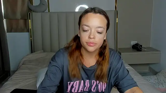 Snapshot of stellaa_quenn chatting on April 9, 2026, 12:12 am stellaa quenn online show from April 9, 2026, 12:12 am