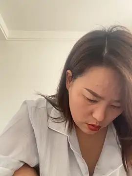 Snapshot of Youyou_12 chatting on February 23, 2026, 3:52 am Youyou 12 online show from February 23, 2026, 3:52 am