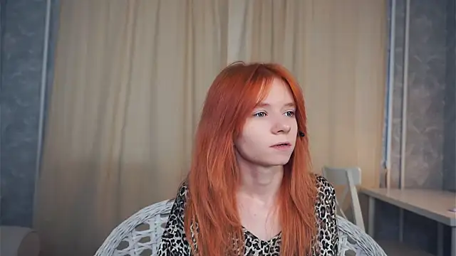 TarynPalek online show from February 12, 2026, 6:35 am