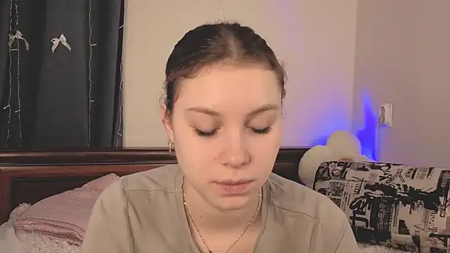 JadwigaTagliavia online show from April 3, 2026, 10:43 am