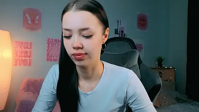 Snapshot of Vexnexe chatting on February 6, 2026, 5:14 am Vexnexe online show from February 6, 2026, 5:14 am