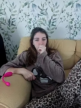 laparejaideal08 online show from March 4, 2026, 11:29 am