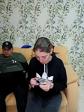 laparejaideal08 online show from March 8, 2026, 5:16 pm