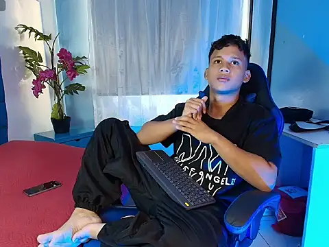 AlexDuMontt online show from February 18, 2026, 7:21 pm