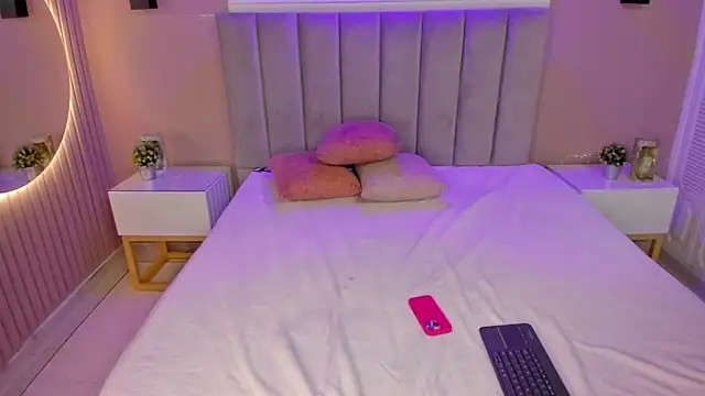  Kailythompson online show from March 20, 2026, 7:26 pm