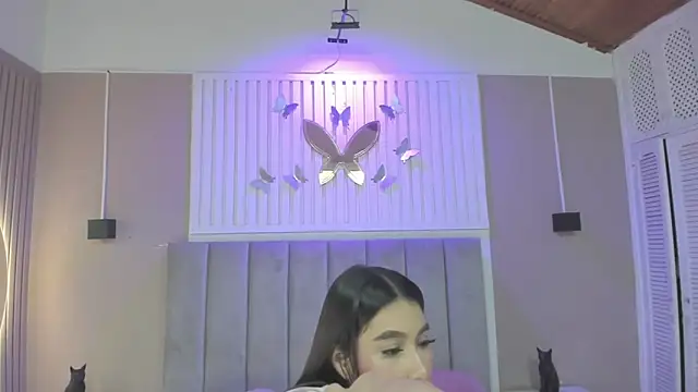 Snapshot of _Kailythompson chatting on July 5, 2026, 8:05 pm Kailythompson online show from July 5, 2026, 8:05 pm