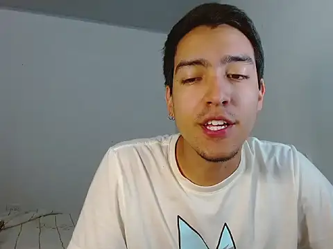 Snapshot of NickFin chatting on June 2, 2026, 1:22 pm NickFin online show from June 2, 2026, 1:22 pm