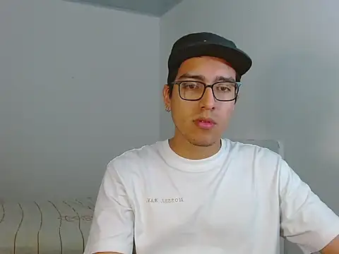 Snapshot of NickFin chatting on July 7, 2026, 2:25 am NickFin online show from July 7, 2026, 2:25 am