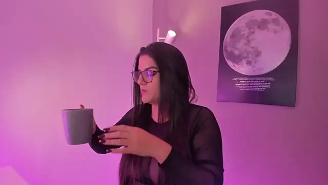 Valenvega  online show from February 6, 2026, 9:22 pm