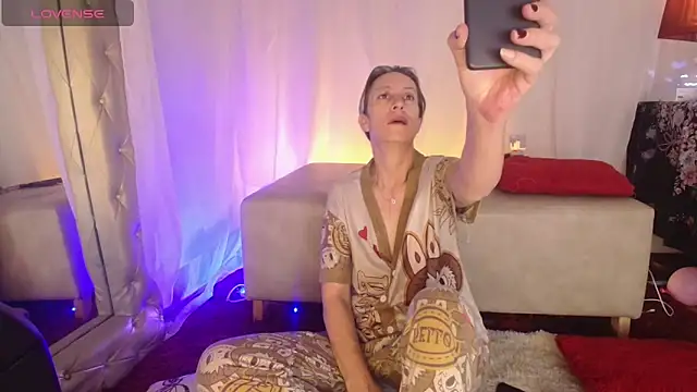 Snapshot of laurasofia45 chatting on June 12, 2026, 10:46 am laurasofia45 online show from June 12, 2026, 10:46 am