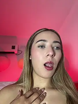 kloe  t18 online show from April 21, 2026, 4:35 pm