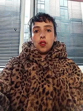 Snapshot of Eva_Err chatting on February 1, 2026, 9:13 pm Eva Err online show from February 1, 2026, 9:13 pm