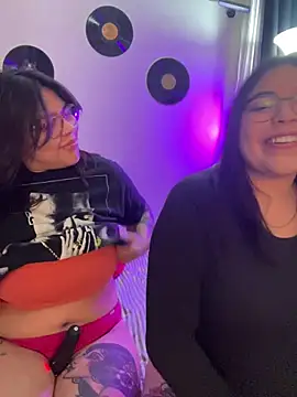 Snapshot of KittyTatts chatting on February 18, 2026, 4:32 am KittyTatts online show from February 18, 2026, 4:32 am