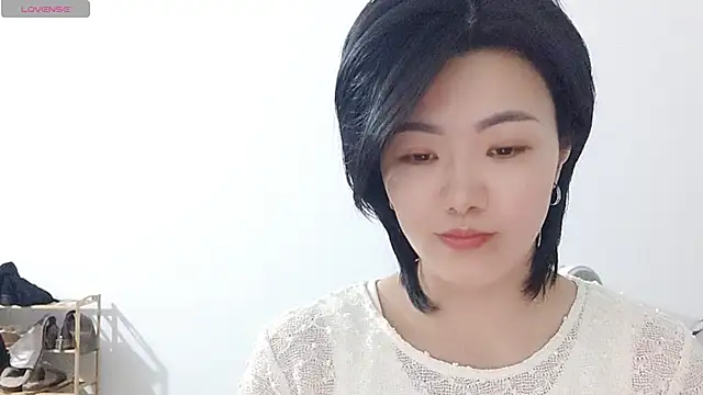 Nikishine online show from April 28, 2026, 11:03 am