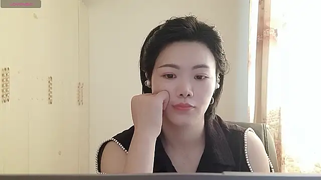 Snapshot of Nikishine chatting on June 18, 2026, 6:23 am Nikishine online show from June 18, 2026, 6:23 am