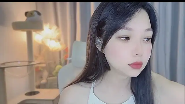 Snapshot of Yumi_yuni chatting on May 7, 2026, 6:06 am Yumi yuni online show from May 7, 2026, 6:06 am
