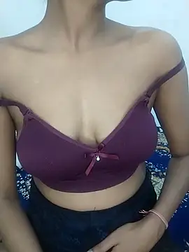 Snapshot of Komal_jee chatting on April 5, 2026, 6:47 pm Komal jee online show from April 5, 2026, 6:47 pm