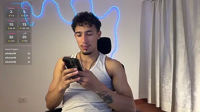 Snapshot of rafael_stone11 chatting on February 3, 2026, 2:10 am rafael stone11 online show from February 3, 2026, 2:10 am