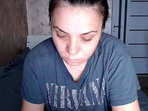 LorraGrey online show from April 14, 2026, 3:44 am