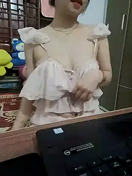 NinaKey online show from July 8, 2026, 2:40 pm