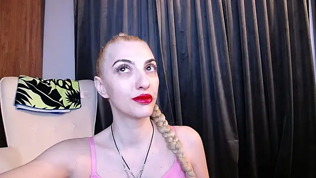 LannaQuinn online show from March 7, 2026, 4:41 am