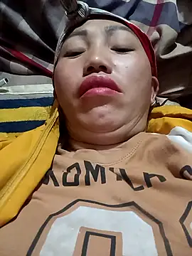 hot-luna- online show from February 9, 2026, 9:02 pm