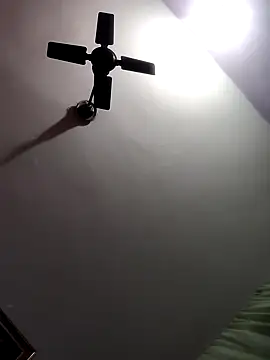 simran sharma01 online show from February 15, 2026, 7:24 pm