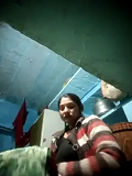 Hotty raghni online show from February 4, 2026, 3:07 pm