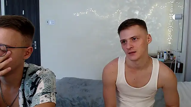 NikiKerryCum online show from June 30, 2026, 5:07 am