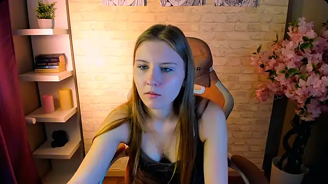 Snapshot of Caroline_Desire_ chatting on February 24, 2026, 7:53 am Caroline Desire online show from February 24, 2026, 7:53 am